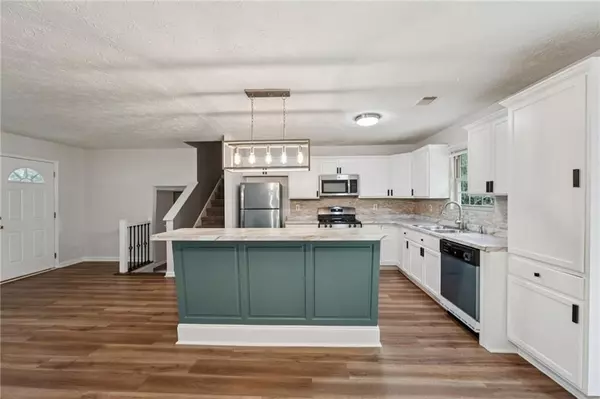 Lithonia, GA 30038,5415 Radford LN