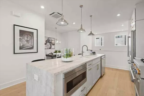 Decatur, GA 30030,201 New ST #2203-1