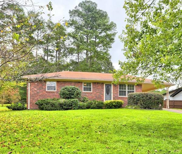 6740 Kull DR, Lithia Springs, GA 30122