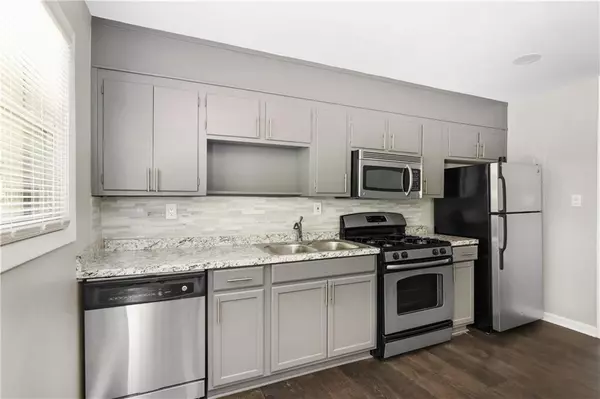 East Point, GA 30344,2837 Palm DR