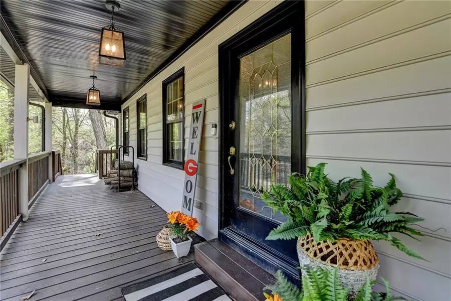 443 Lakeshore DR, Berkeley Lake, GA 30096
