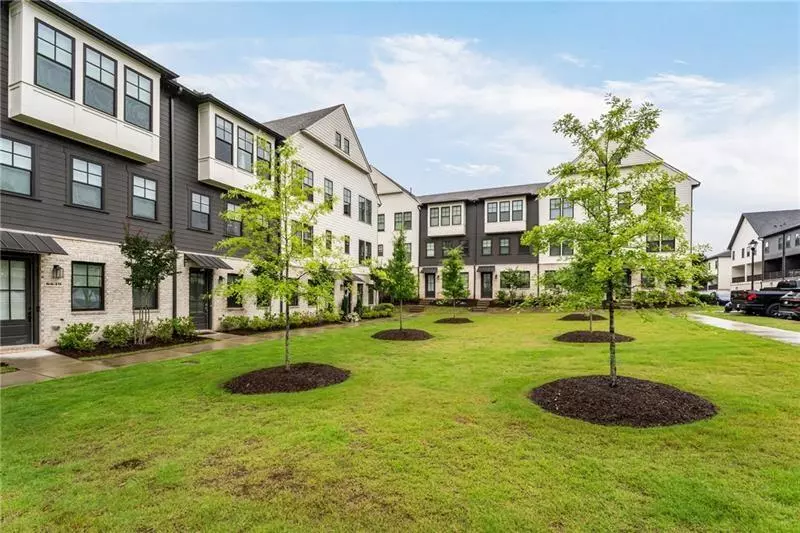 6635 Beacon DR, Sandy Springs, GA 30328