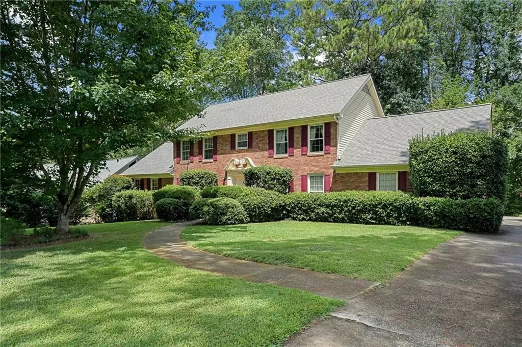 Dunwoody, GA 30338,5271 Vernon Lake DR