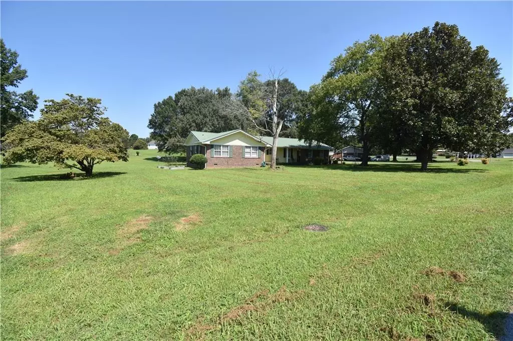 Rockmart, GA 30153,605 Gates DR