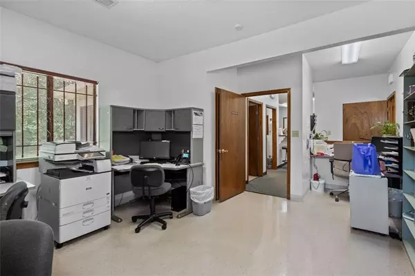 Atlanta, GA 30331,2950 STONE HOGAN CONN SW #Bldg 4