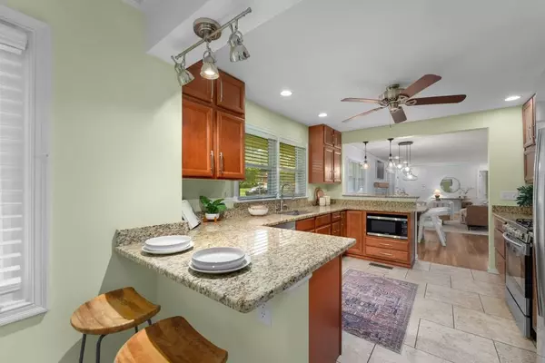 Decatur, GA 30033,1865 Briarlake CIR