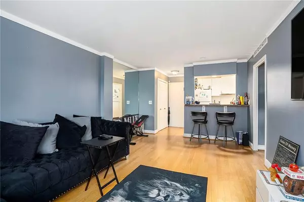 Atlanta, GA 30309,2285 Peachtree RD NE #606