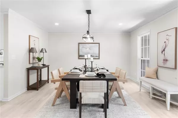 Atlanta, GA 30328,7300 WYNHILL DR