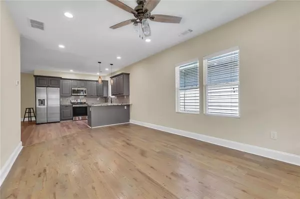 Atlanta, GA 30314,998 Mayson Turner RD NW