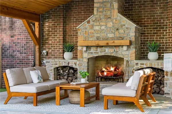 Atlanta, GA 30342,5360 Lake Forrest DR