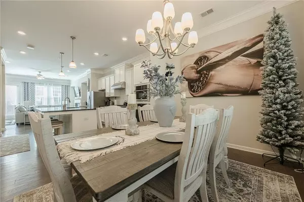 719 Topsail LN, Alpharetta, GA 30005