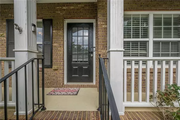 Sugar Hill, GA 30518,890 Sapphire LN