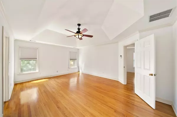 Decatur, GA 30033,1560 Oak Park CV