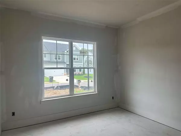 Jefferson, GA 30549,171 Crimson Feather DR