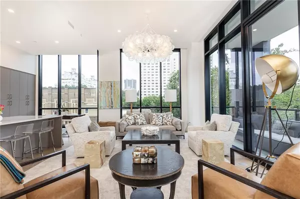 Atlanta, GA 30305,2425 Peachtree RD NE #404