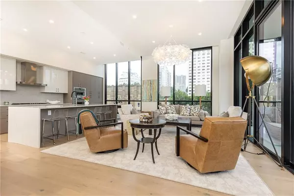 Atlanta, GA 30305,2425 Peachtree RD NE #404