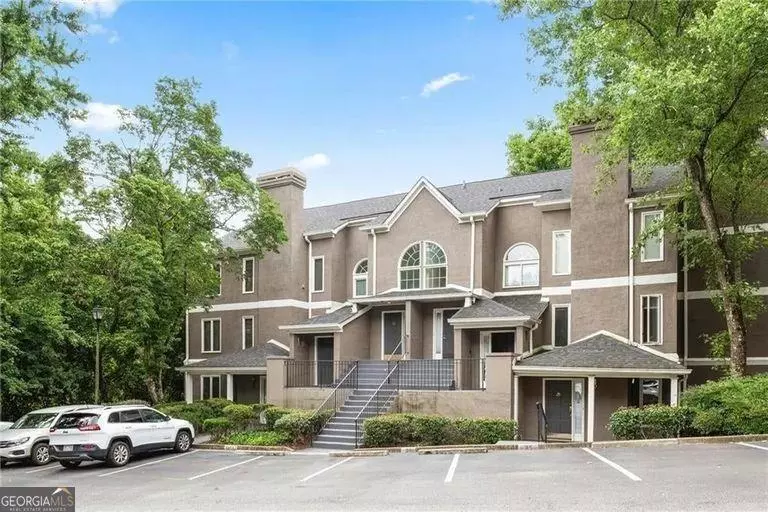 Atlanta, GA 30324,24 Saint Claire LN