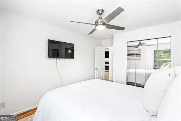 Atlanta, GA 30324,24 Saint Claire LN