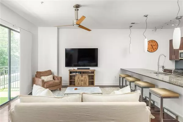 Atlanta, GA 30307,200 N Highland AVE NE #207