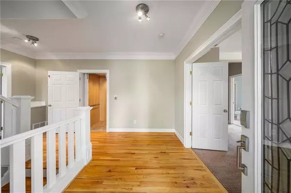 Atlanta, GA 30308,911 Monroe CIR NE