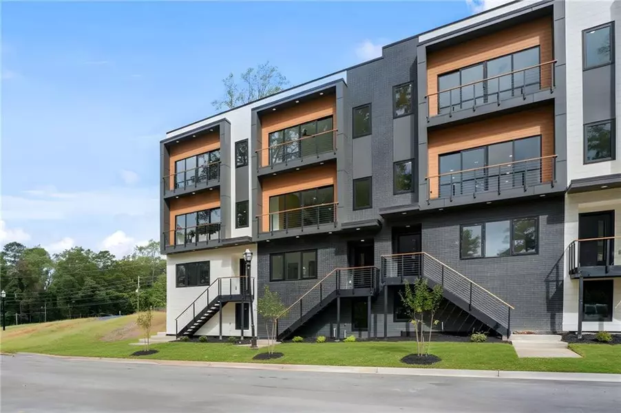 3265 Memorial DR, Decatur, GA 30032