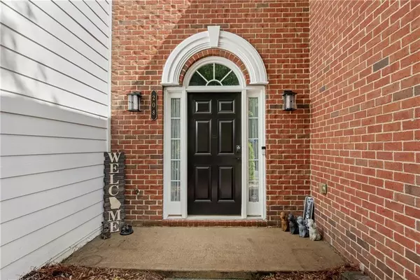 Woodstock, GA 30188,208 Magnolia Leaf DR