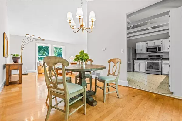 Marietta, GA 30062,951 Woodmont Dr