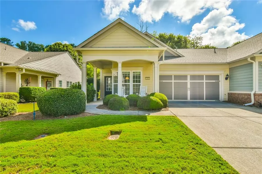 6184 Longleaf DR, Hoschton, GA 30548