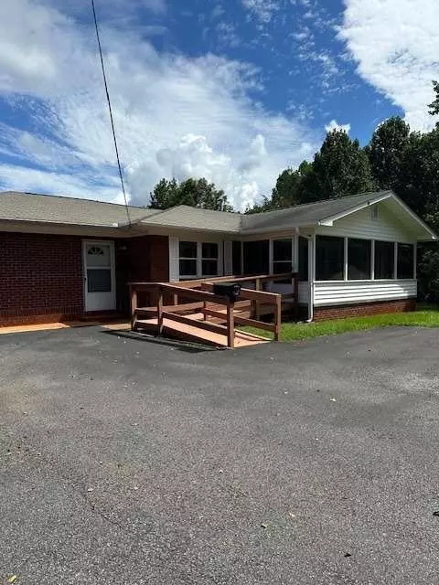 Dahlonega, GA 30533,1323 Cavender Creek RD