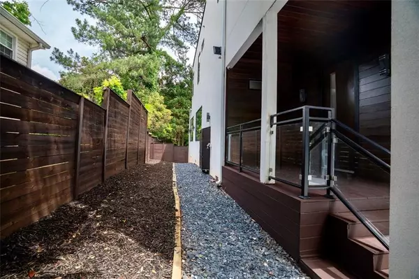 Atlanta, GA 30324,1099 VISTA TRL NE