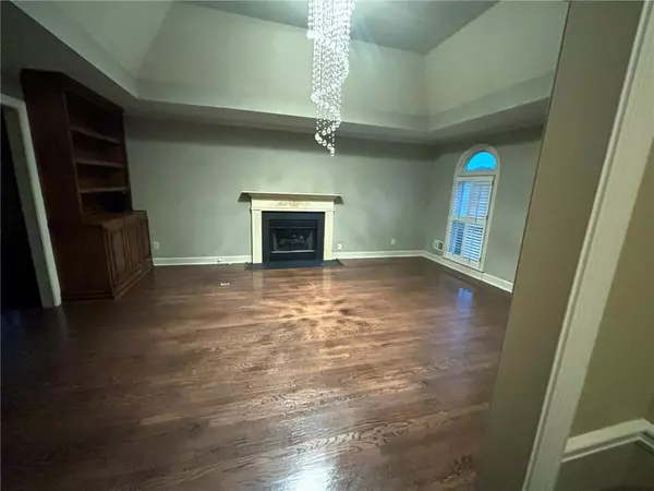 Roswell, GA 30075,300 Shelli LN