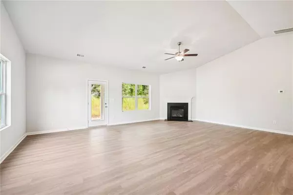 Loganville, GA 30052,1411 Stephens View DR