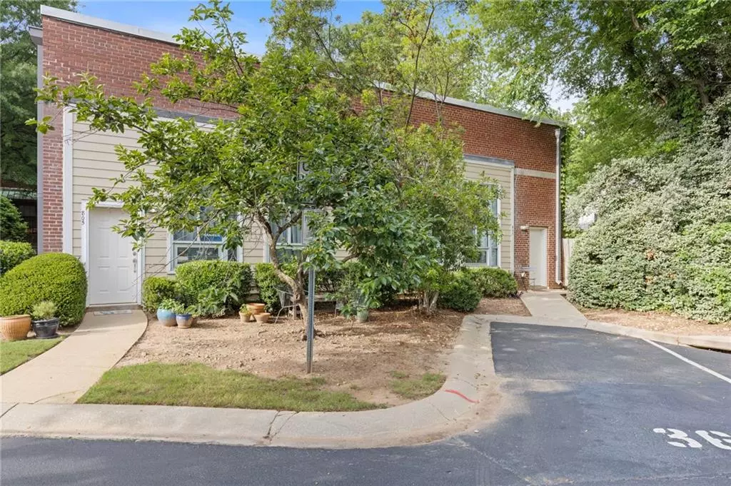 Atlanta, GA 30316,807 Field ST SE