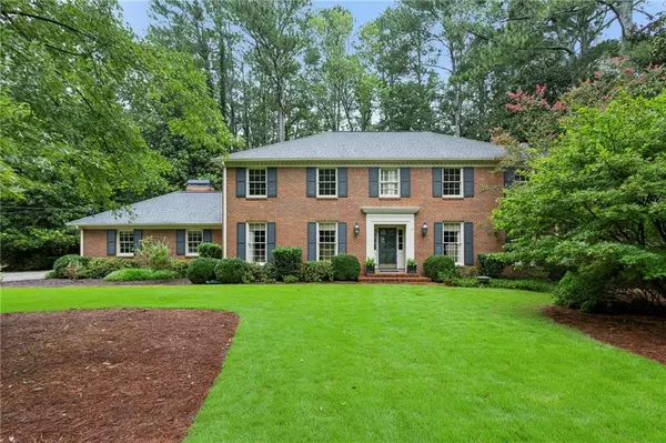 399 Glencastle DR, Atlanta, GA 30327