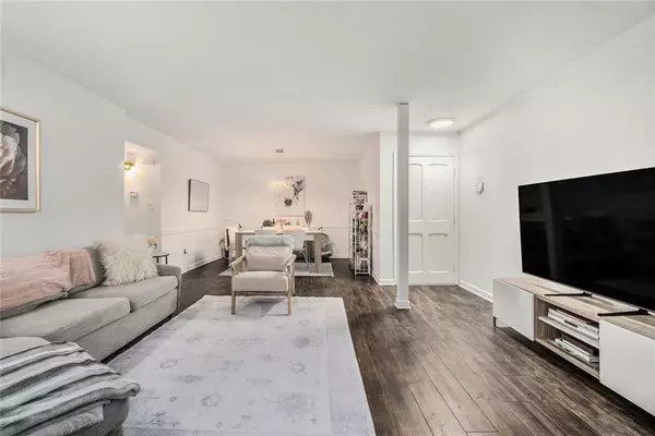Atlanta, GA 30327,94 Rosaire PL NW