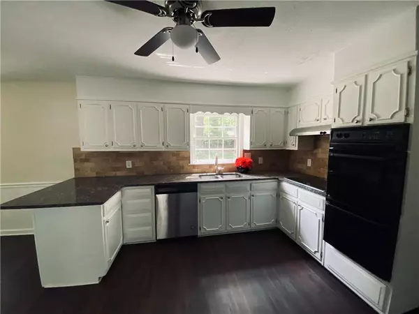 Dunwoody, GA 30338,4617 N Peachtree RD