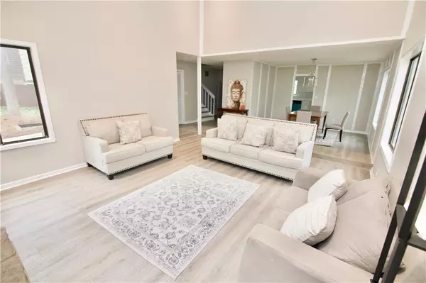 Roswell, GA 30075,4579 Glenforest DR NE