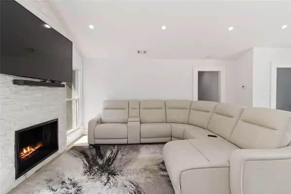 Lilburn, GA 30047,453 JAMES ST SW