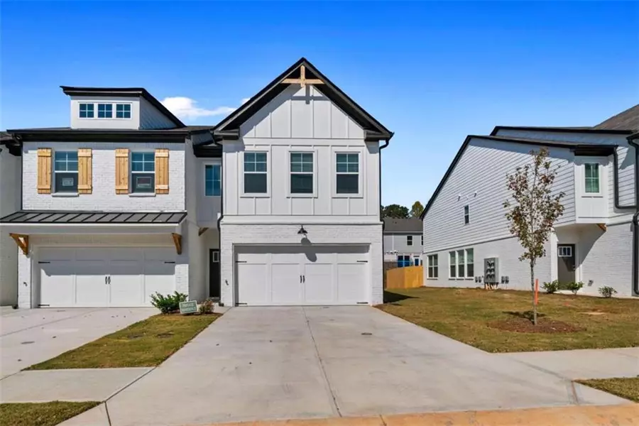 61 Auburn Woods DR, Auburn, GA 30011