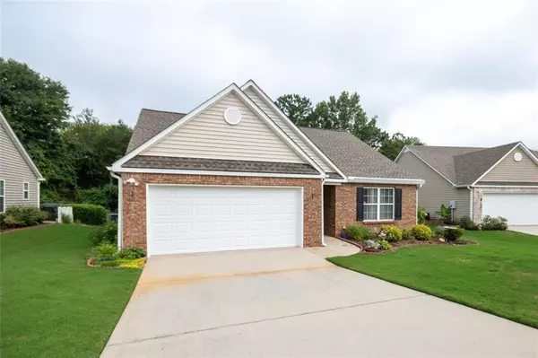 Loganville, GA 30052,417 Mockingbird DR