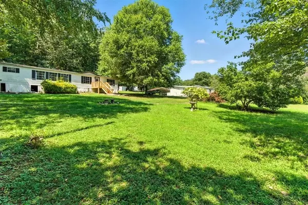 White, GA 30184,71 Kirk RD NW
