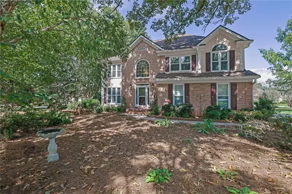 959 Lakeview RD, Grayson, GA 30017