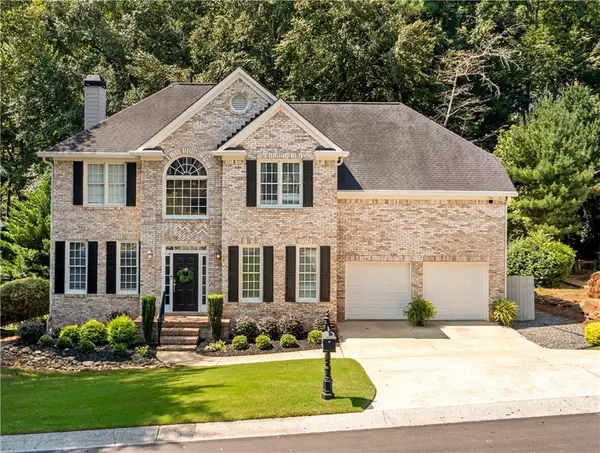 824 Hillcrest Lane LN, Woodstock, GA 30189