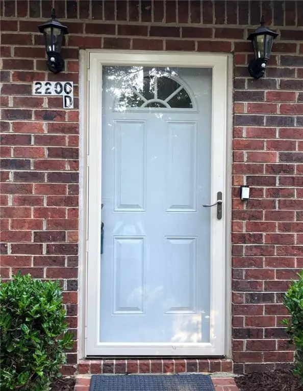 2200 Kings Gate CIR #D, Snellville, GA 30078