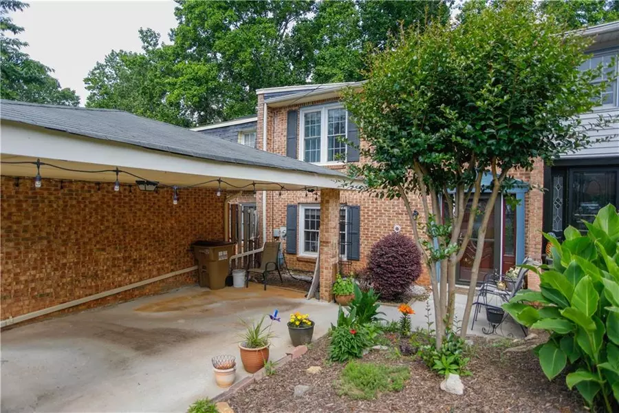 6500 Gaines Ferry RD #G2, Flowery Branch, GA 30542