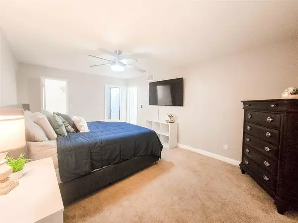 Atlanta, GA 30328,6851 Roswell RD #I18