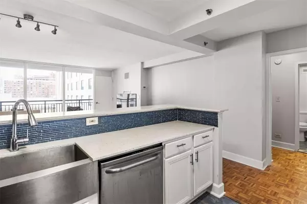 Atlanta, GA 30308,620 Peachtree ST #1115