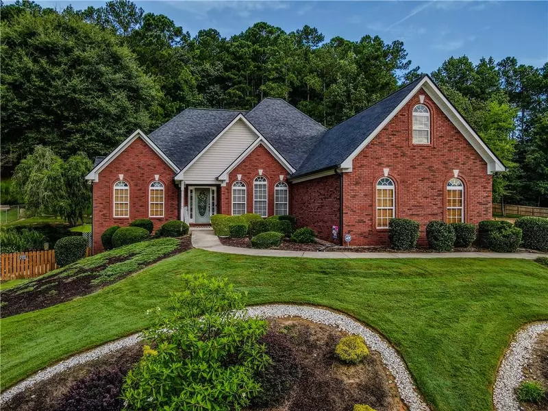 6015 Cedar Lake TRL, Loganville, GA 30052