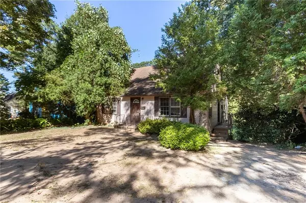 Atlanta, GA 30344,2126 Pinehurst DR