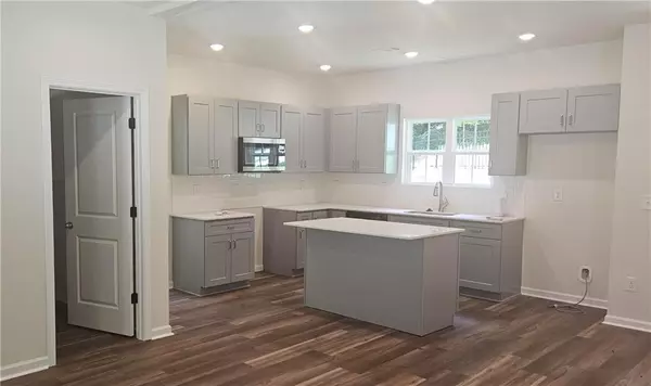 Atlanta, GA 30318,2410 St. James DR